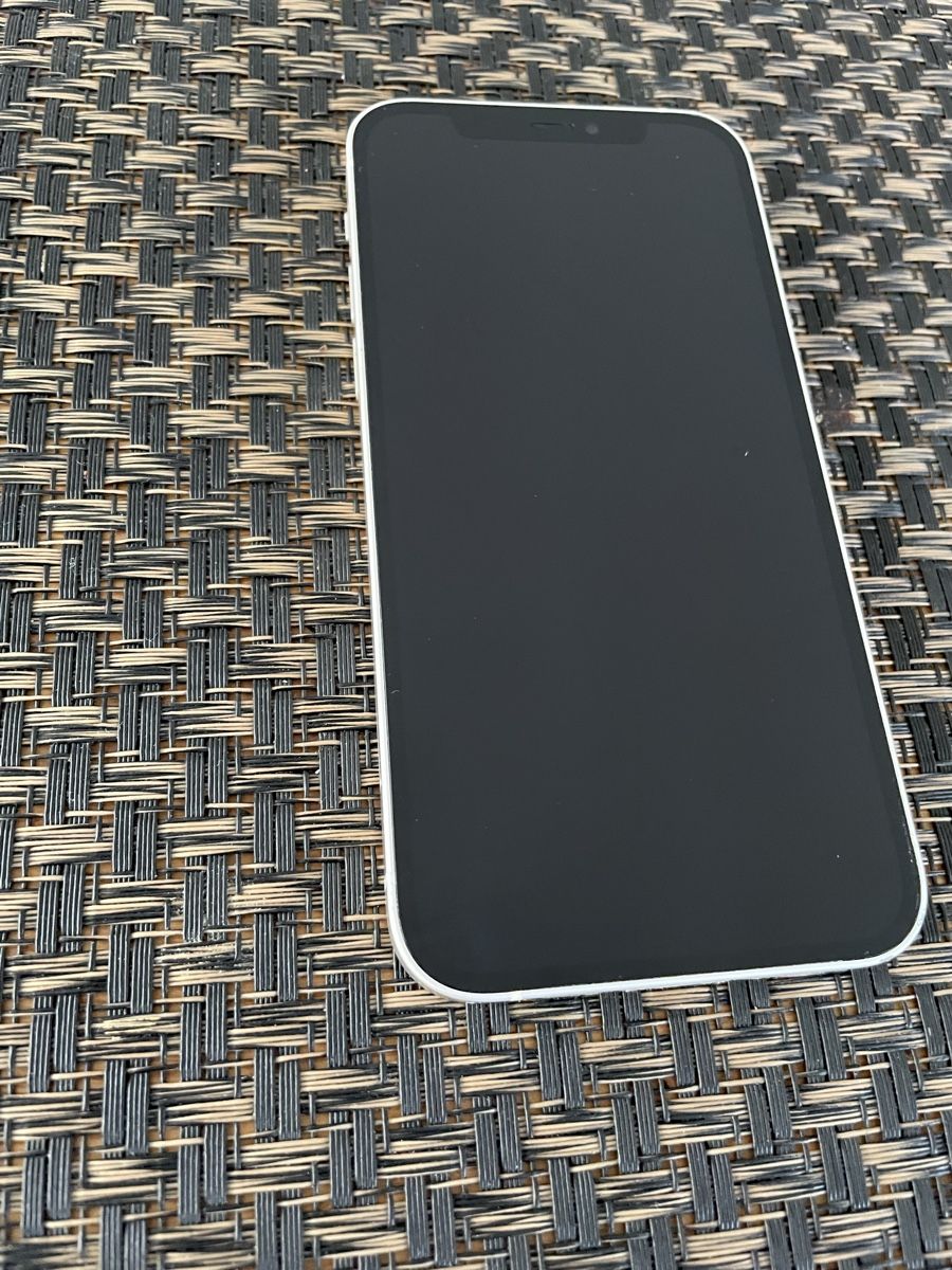 Apple Portables: iPhone 12 – D'occasion à Reinach AG par trigger7811