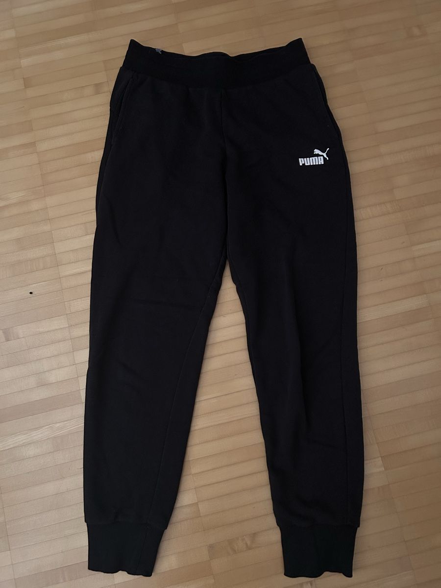 Hosen: Puma Jogginghose Schwarz Grösse S – Gebraucht aus Oberkirch LU von ali_7mvs 1