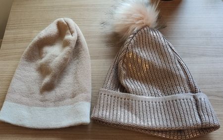 Lot of 2 pink winter hats
