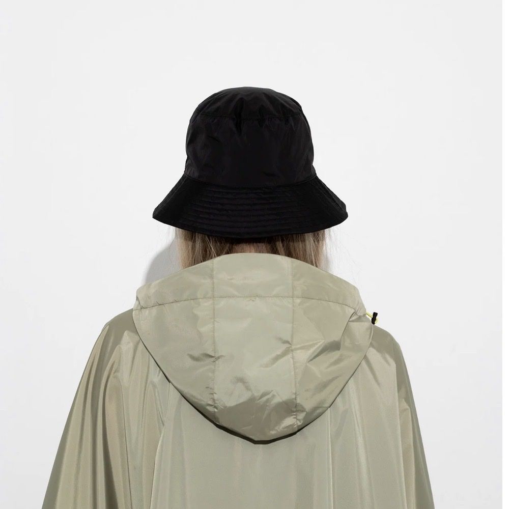 Vivi Mari Copricapi, berretti & cappellini: Vivimari bucket hat  – Nuovo (secondo la descrizione) da Zürich venduto da jul_xc99 1