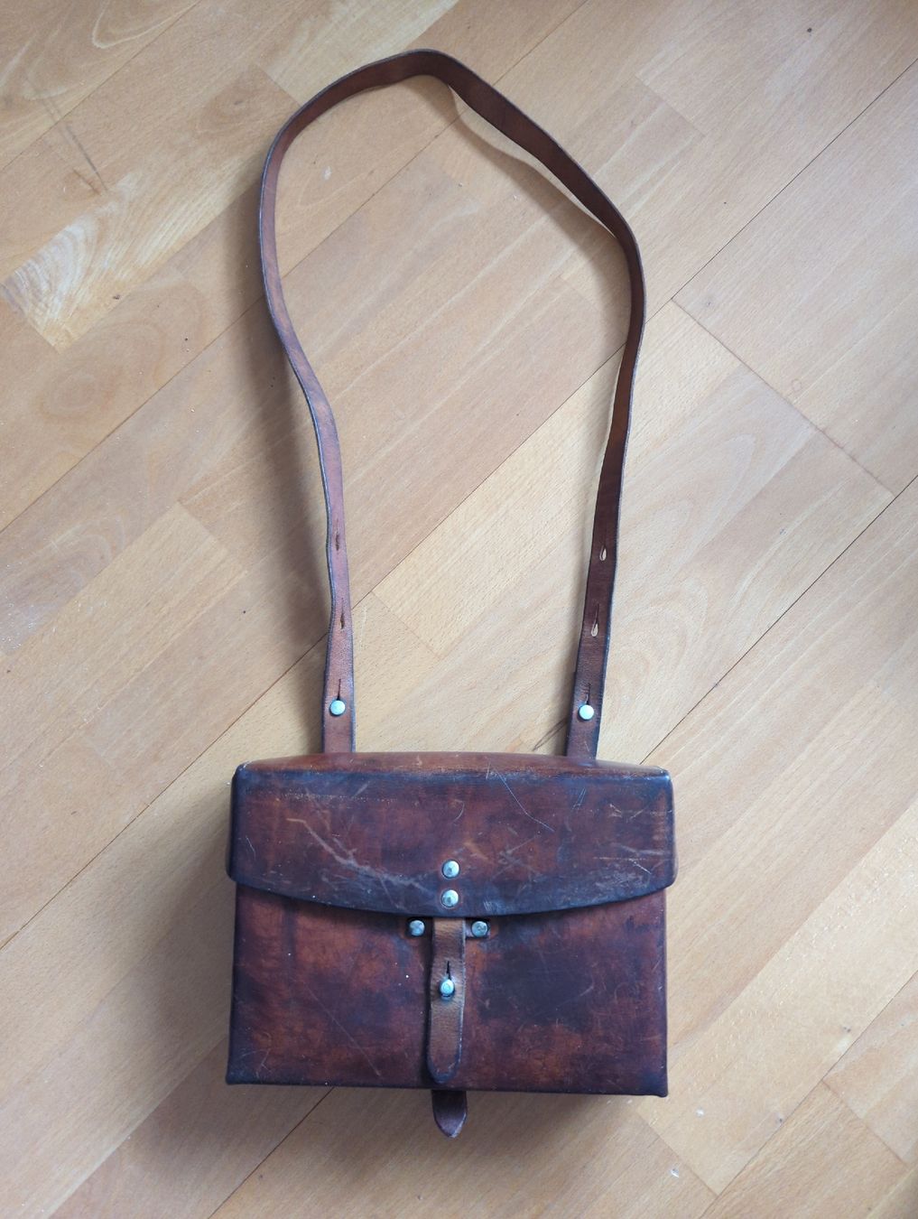Schweizer Armee Borse: Leder-Militärtasche gebraucht – Usato da Brugg AG venduto da beo1976