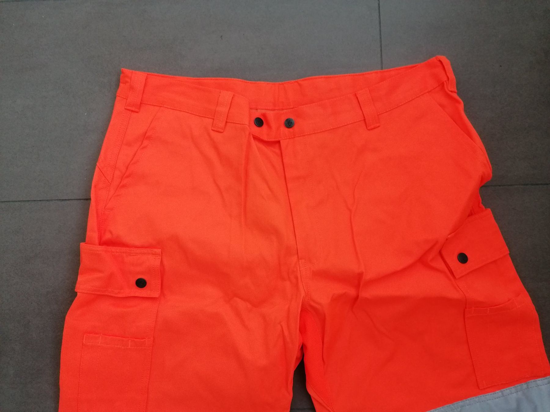 Pantaloni: Warnschutz Arbeitsshorts Grösse 52 Nr. 1 – Nuovo e nell'imballaggio originale da Reiden venduto da mja_2bsk 5