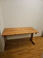 Schreibtisch aus Holz