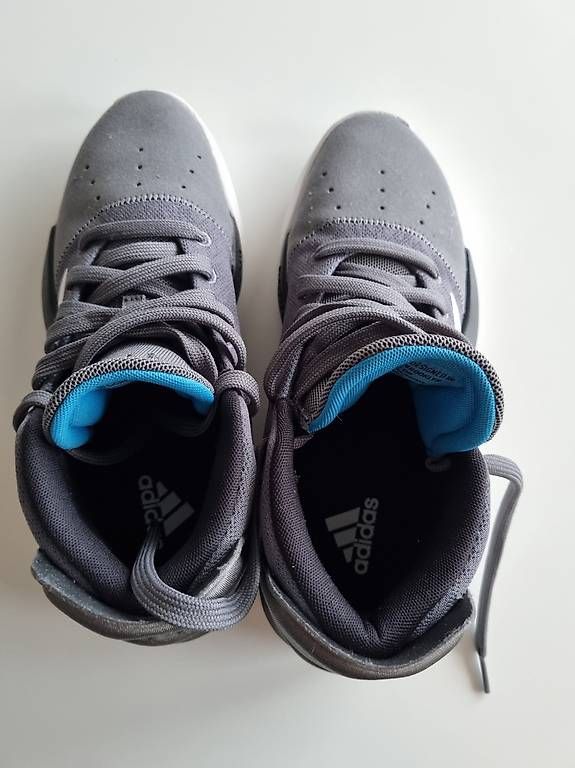 Adidas Herrenschuhe: Gr. 43 1/3 Adidas Sneaker halbhoch – Neu (gemäss Beschreibung) aus Sutz von Dalilea 1
