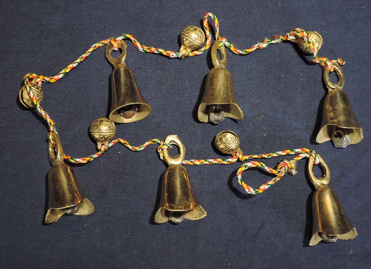 Campanacci mucche: indische Glockenkette, Heim Deko Messing Glocken – Usato da Duggingen venduto da doogbua 1
