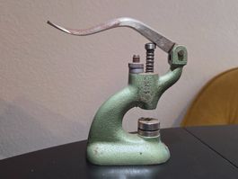 Alte Uhrmacher-Werkstattpresse HORIA, schweizer Qualität...