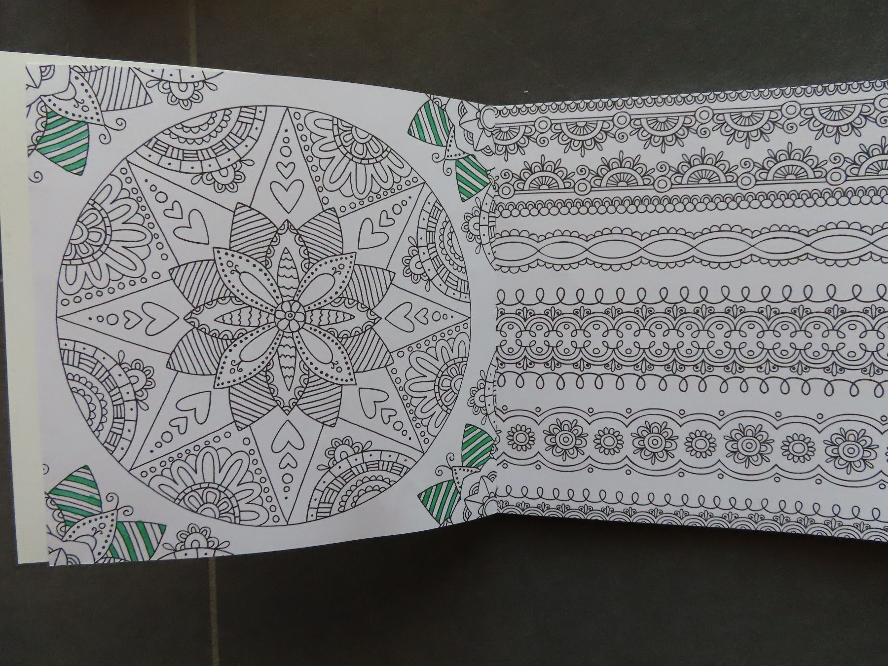 Bücher: Coloriages 100% filles – Gebraucht aus Wallenried von Asyano 4