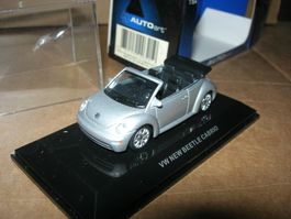 VW New Beetle Cabrio 2002 silber * AUTOart 1:64