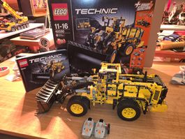 Lego Technic 42030 Volvo Bagger mit Fernbedienung unbespielt