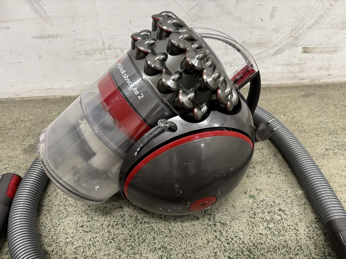 Dyson Staubsauger & Zubehör: Dyson Staubsauger – Gebraucht aus Zug von Deks 5