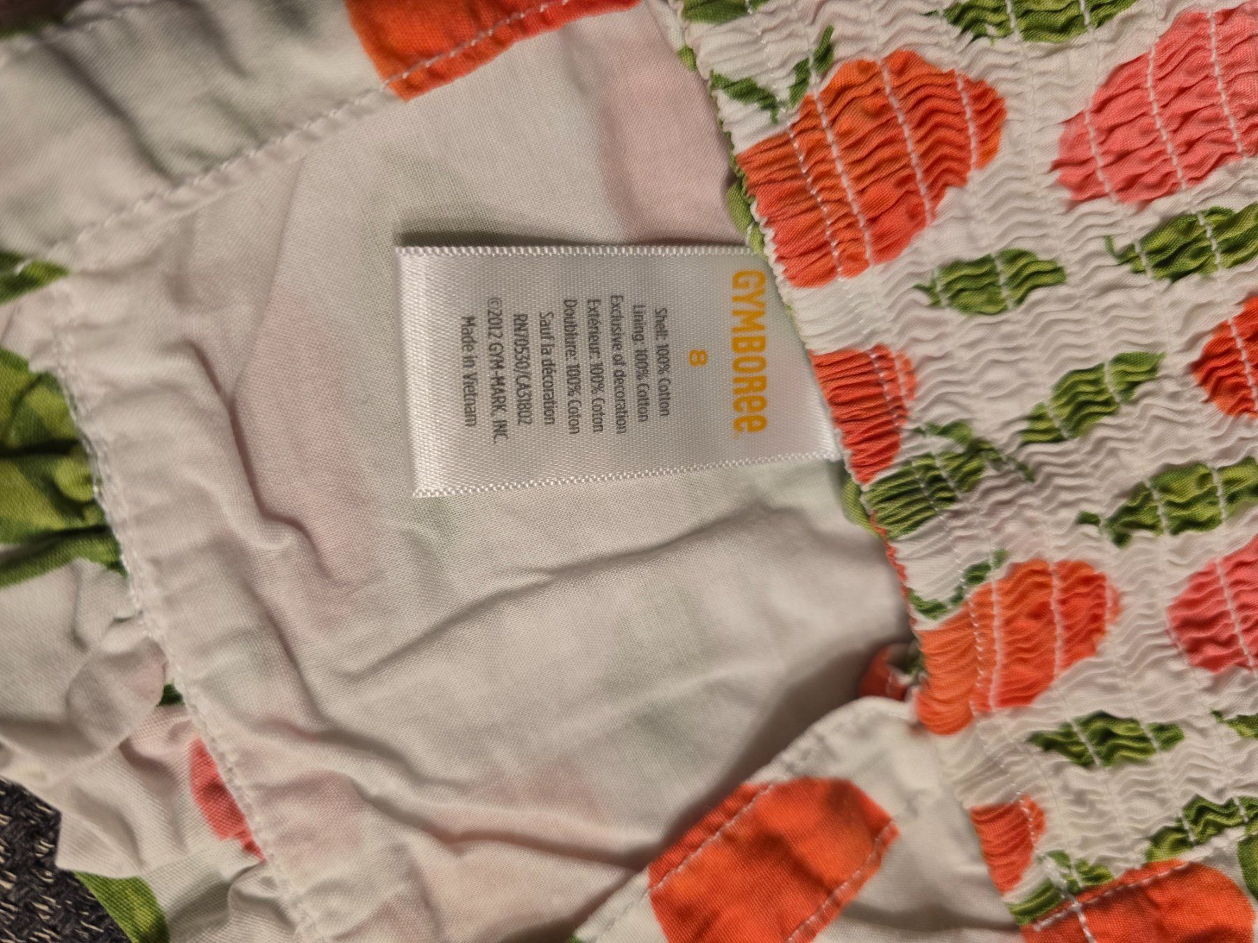Blusen, T-Shirts & Tops: Oberteil für ca. 8 Jährige – Gebraucht aus Büttikon AG von Amineah 2