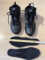 Nike Air Freizeit Lauf Trainingsschuhe Gr. 37,5 neuwertig