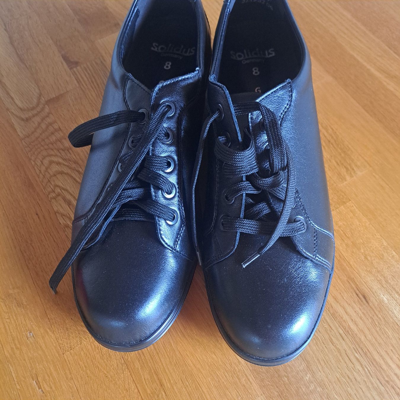 Scarpe da donna: Solide, schwarze Lederschuhe "Solidus", Grösse 42(8) – Nuovo (secondo la descrizione) da Walchwil venduto da TIERCHEN23 5