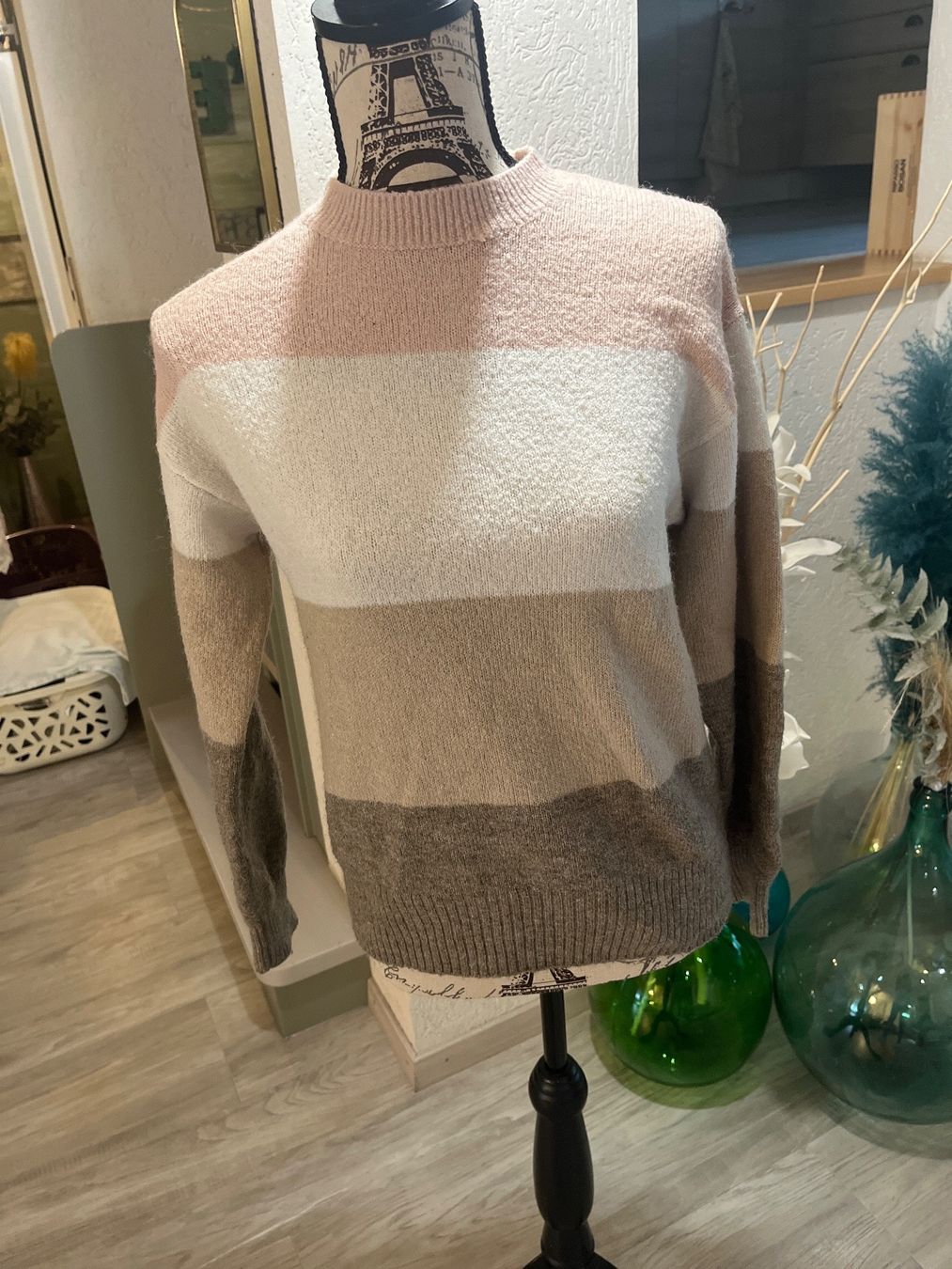 H&M Top: Pull gris rose H&M – Usato da Le Locle venduto da Mayd_h