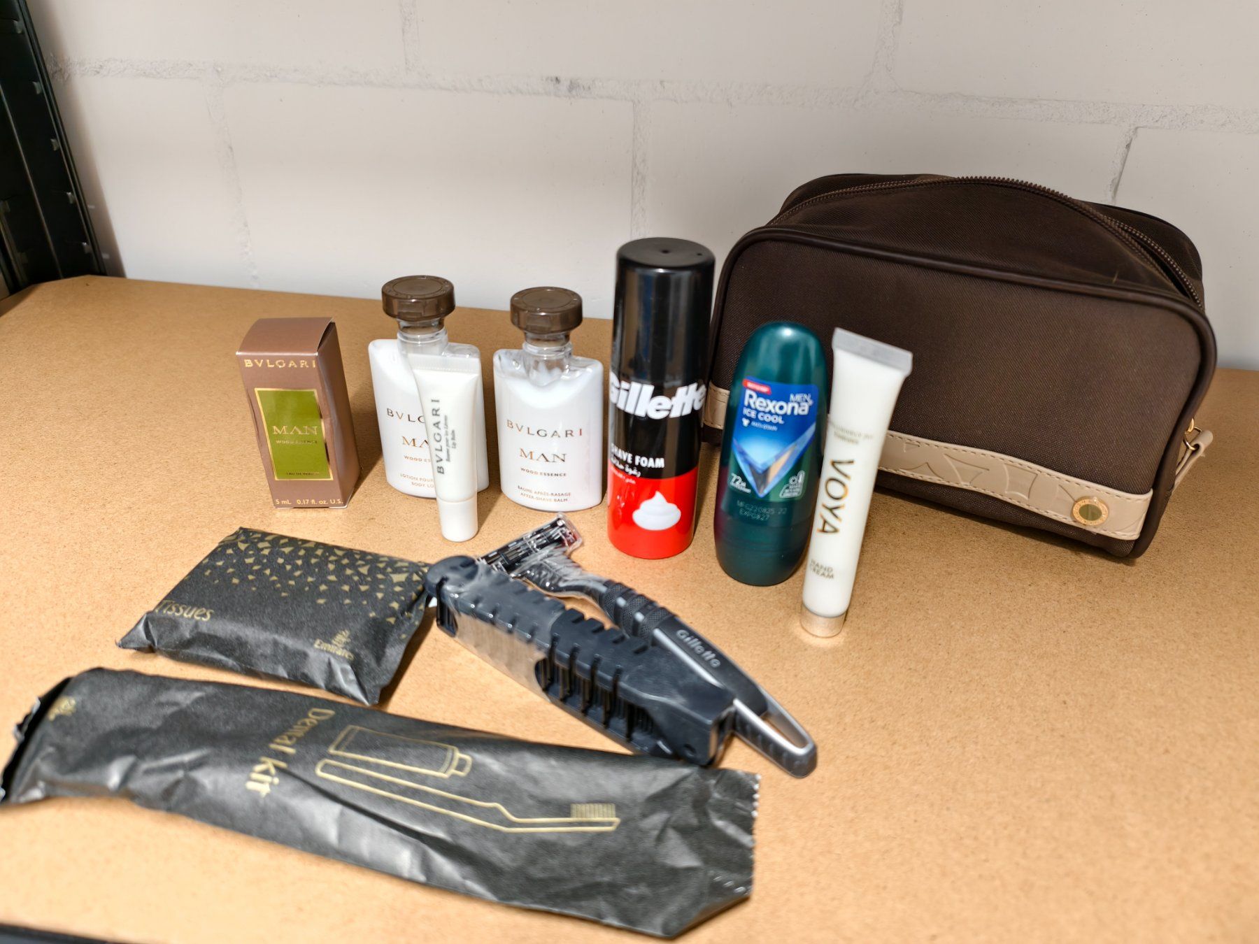 Custodie per cosmetici: Emirates amenity breite Version – Usato da Horgen venduto da mar_tdt5 2