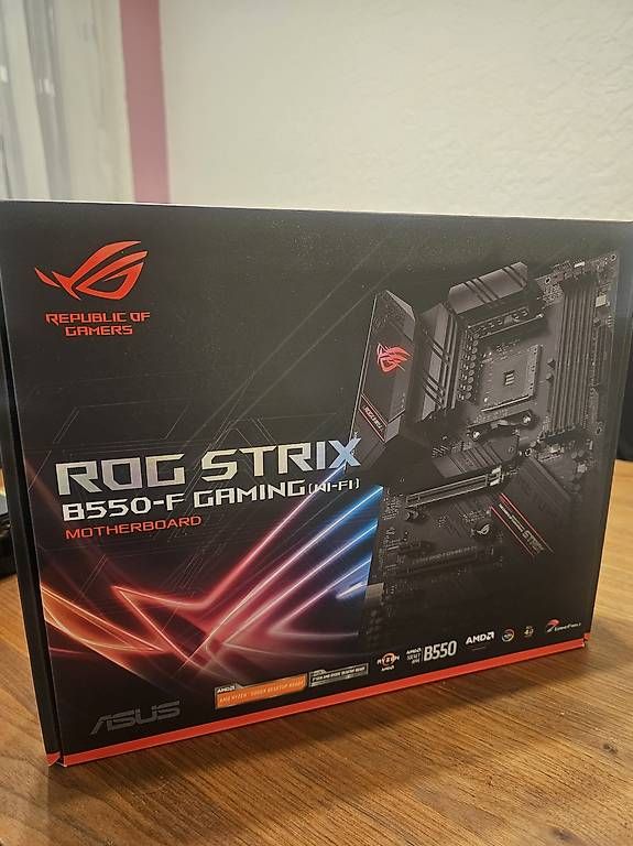 Asus Schede madri: ASUS ROG Strix B550-F Gaming – Usato da Trachslau venduto da waynhaluong 1