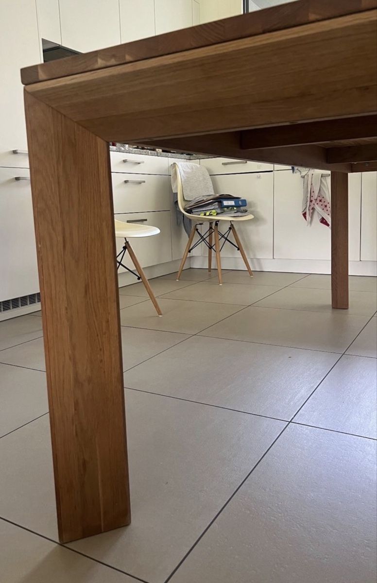 Tische: Massiver Esstisch aus Eiche - 200x95cm – Gebraucht aus Marthalen von ironh1tsch 2