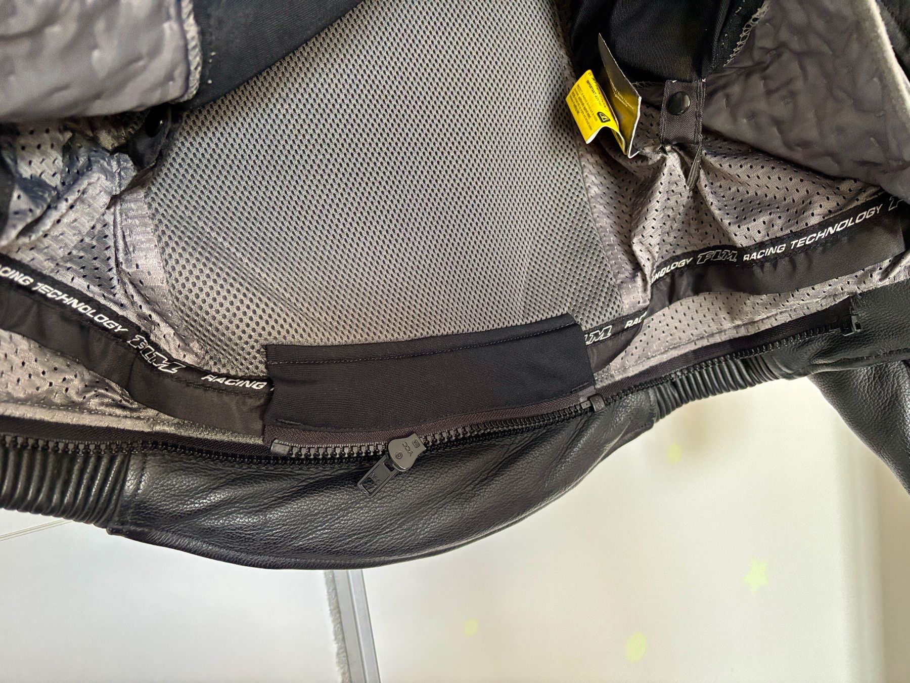 FLM Giacche: FLM Damen-Motorradjacke, Leder, Gr. 36 – Usato da Frauenkappelen venduto da Doc_Snyder 5