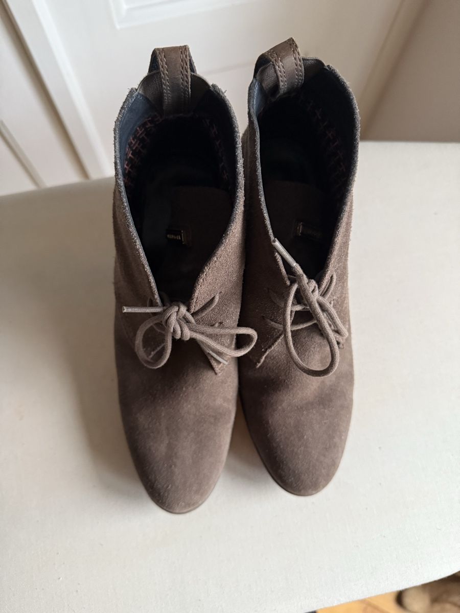 Tommy Hilfiger Scarpe da donna: Suede Ankle Boots - Tommy Hilfiger - Size 40 – Usato da Genève venduto da jul_5xsn 5