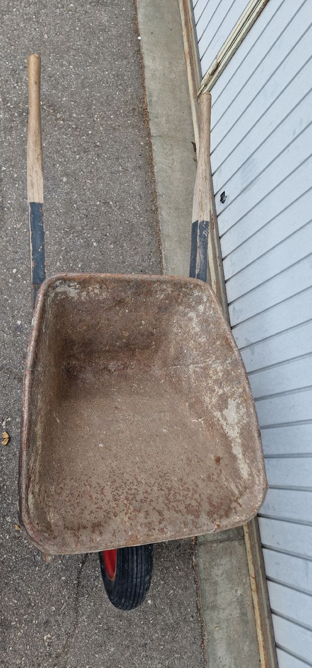 Carriole: Schubkarre, Gartenkarre  – Usato da Pfäffikon SZ venduto da Brocki-21 3