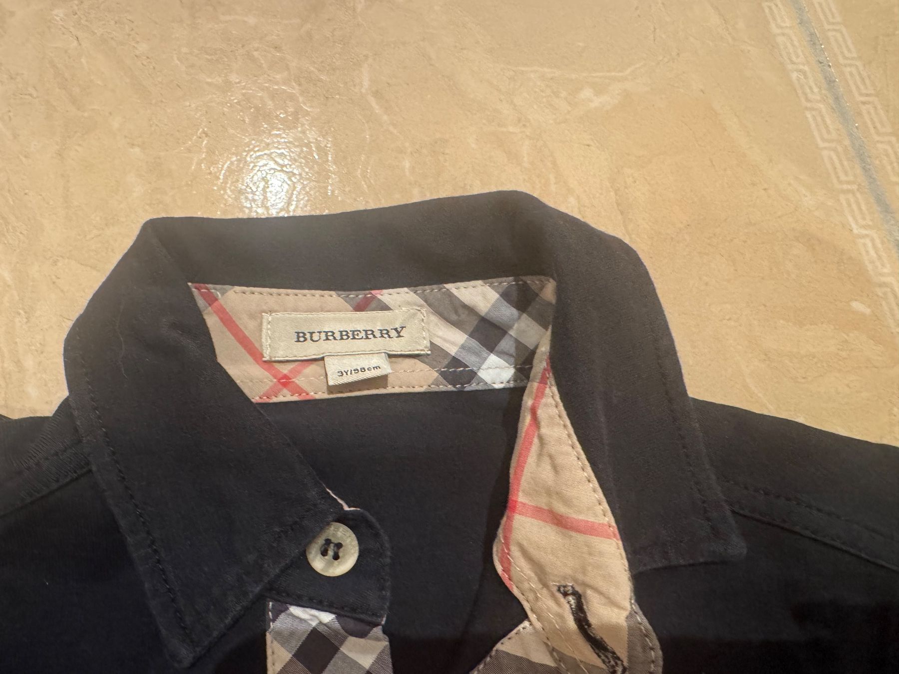 Burberry Camicie, T-shirt & Polo: Burberry wunderschönes Shirt, 3J 98 – Usato da Klingnau venduto da Markus14 2
