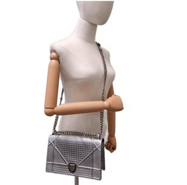 Dior Borse da donna: Christian Dior Diorama Large Shoulder Bag – Usato da Zürich venduto da Liloubags 1
