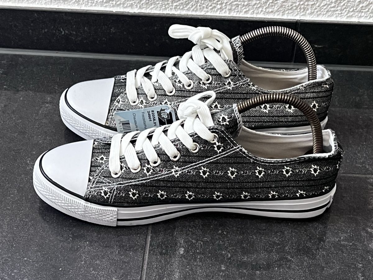 Scarpe da uomo: Original Hazard Freizeitschuhe, Gr. 42, Top Zustand! – Nuovo (secondo la descrizione) da Windisch venduto da Kamalun 2