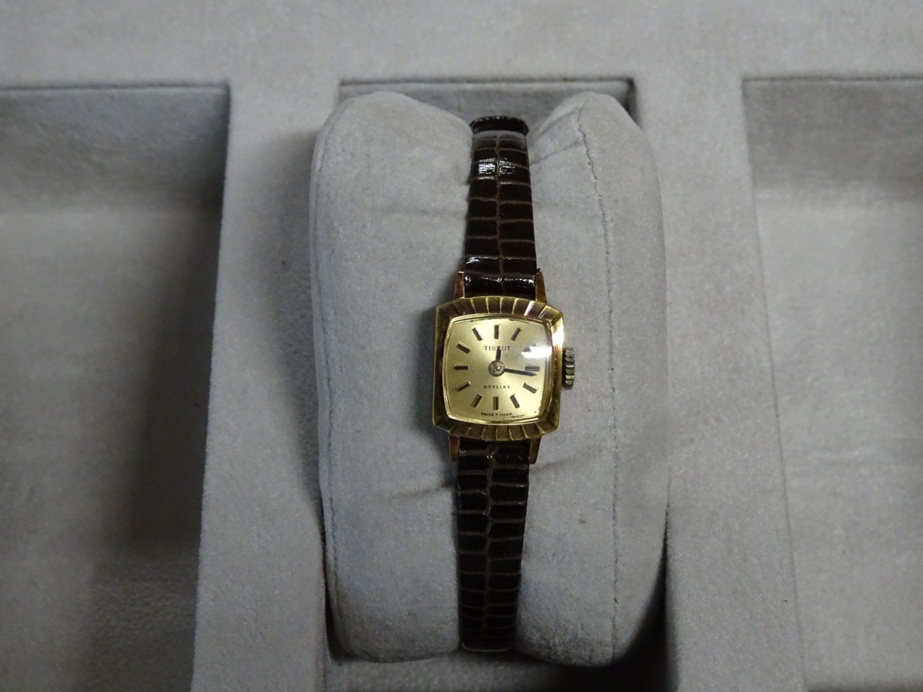 Tissot Orologi: Tissot Stylist Damenuhr – Usato da Winterthur venduto da Sintoras01