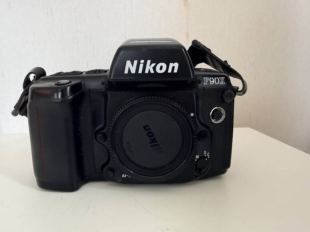Nikon Kamera: Nikon reflex argentique F90x – Gebraucht aus Lausanne von fynou
