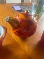 Ungewöhnliche Teekanne Porzellan mit Becher