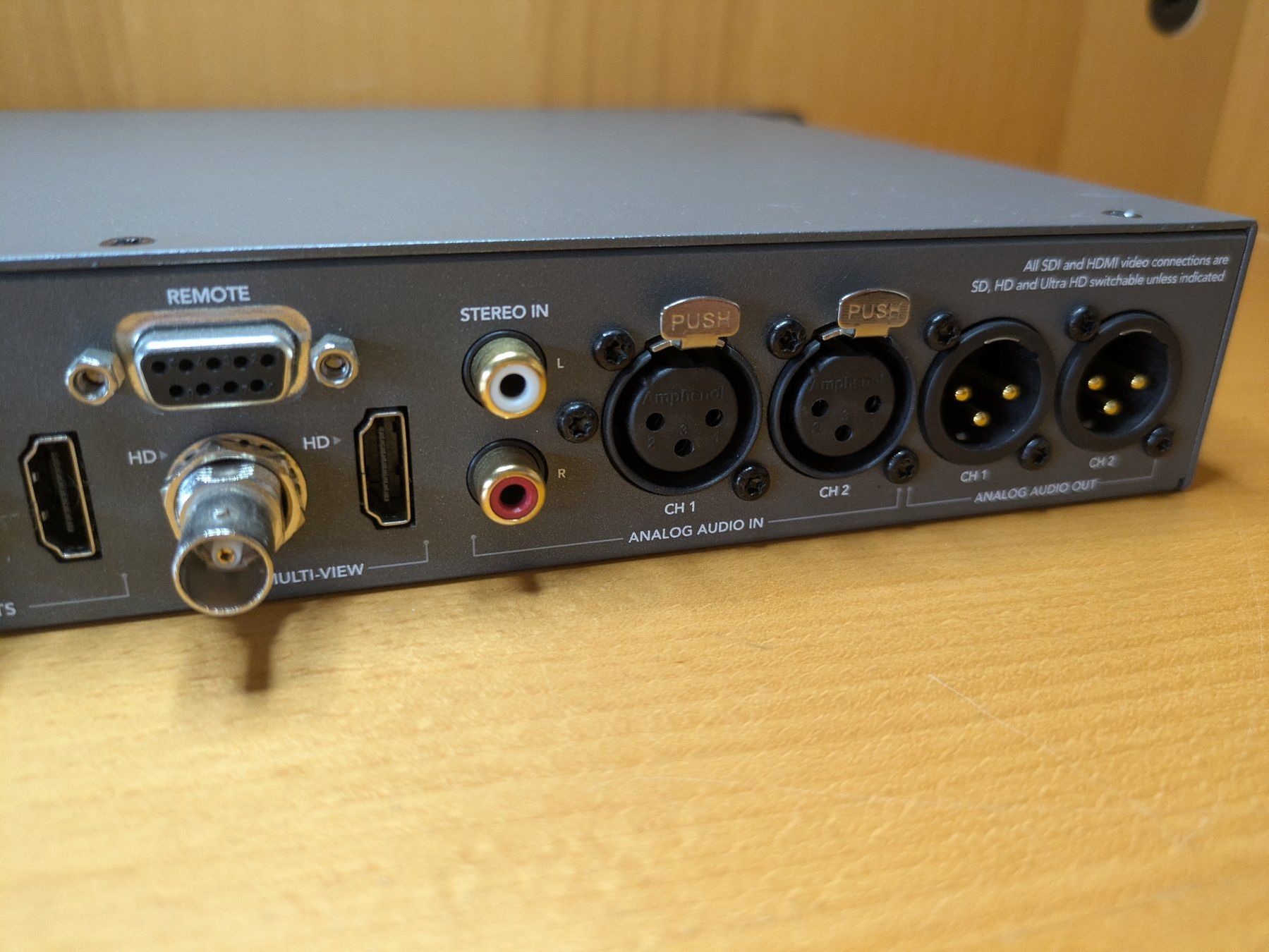 Blackmagic Console di mixaggio: Blackmagic Design ATEM 1 M/E Production Studio 4K – Usato da Neerach venduto da ciegolink 2