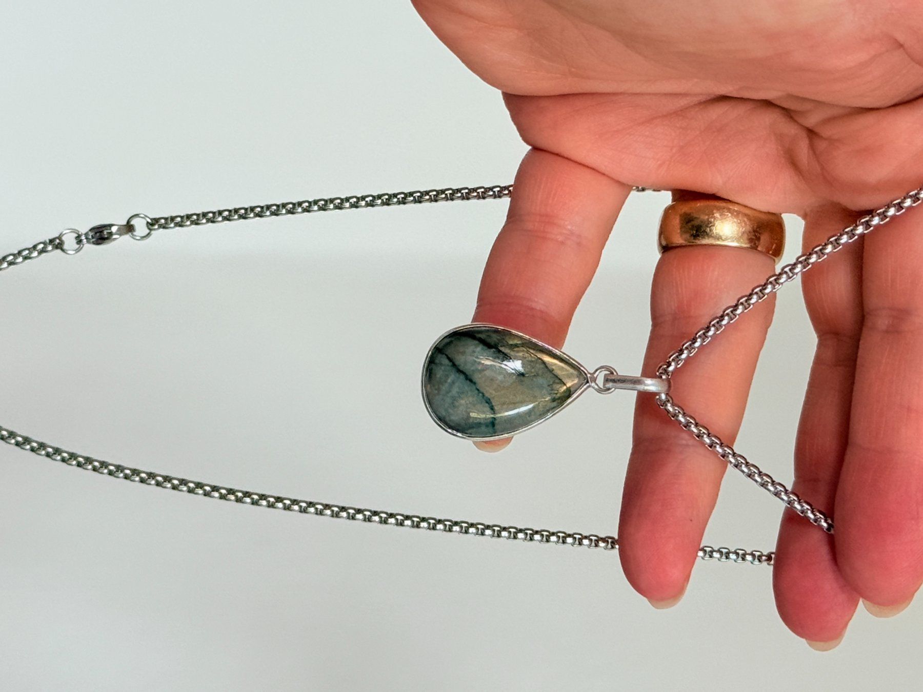 Colliers: Collier avec Labradorite – Neuf avec emballage d'origine à Genève par AWWA 3