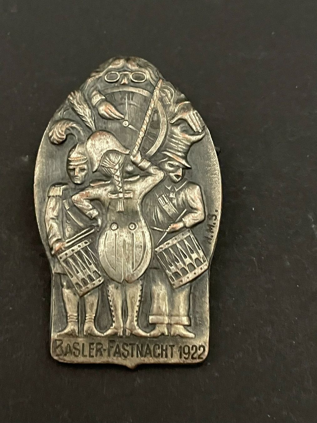Plaketten & Abzeichen: Basler Fasnachsplakette 1922 "Silber" – Gebraucht aus Aarburg von glaibasel57