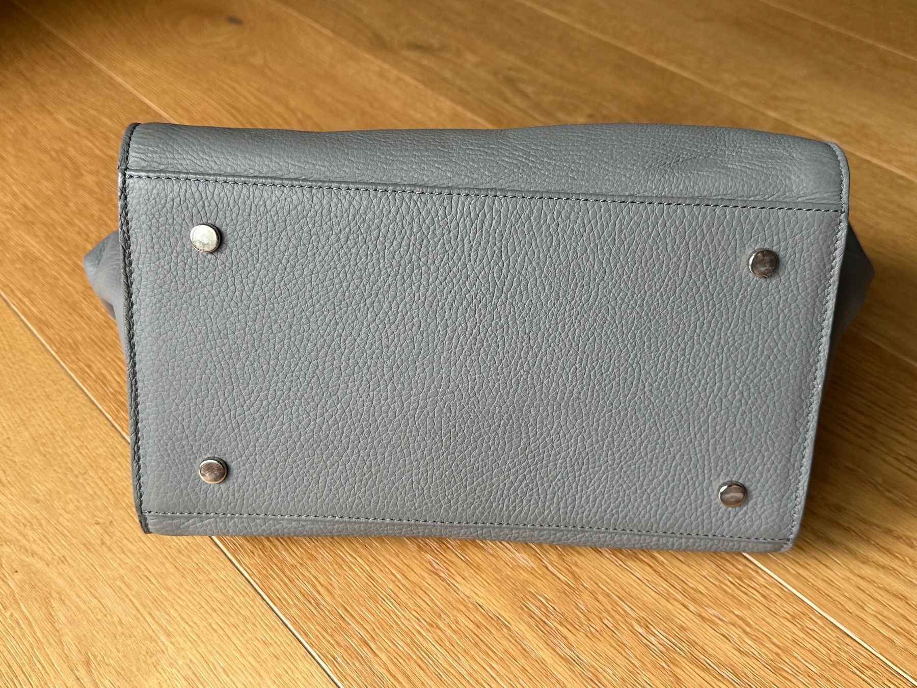 Borse da donna: Graue Leder Tasche mit Fell – Usato da Kilchberg ZH venduto da Roemsch 3
