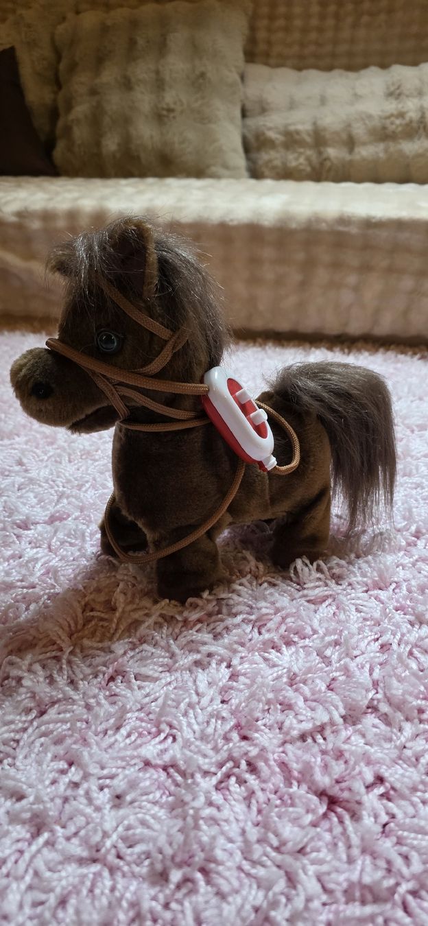 Statuette: Pony  – Nuovo (secondo la descrizione) da Aeschi SO venduto da trindade 1