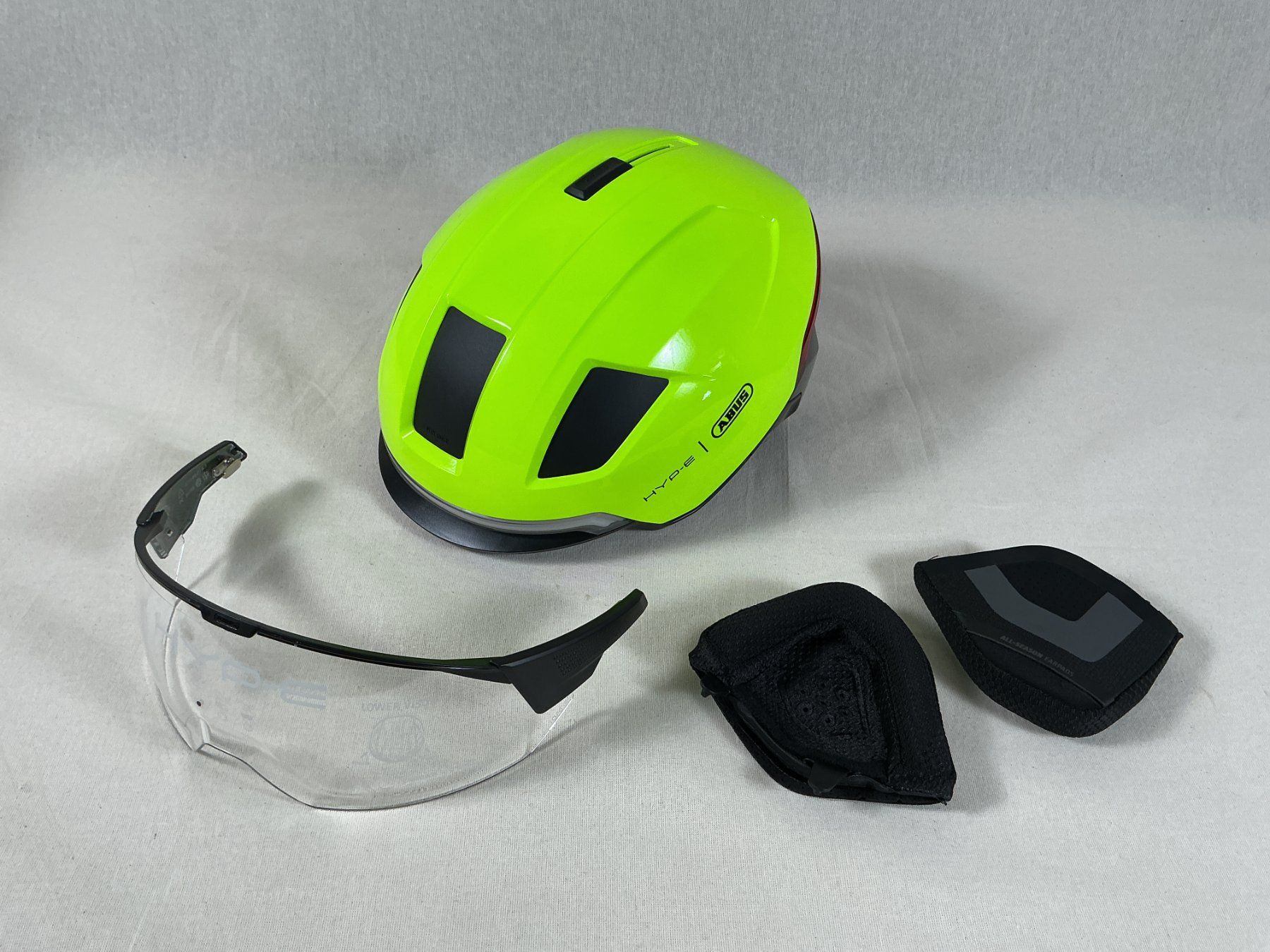 Abus Helme: ABUS HYP-E Ace Helm M 54 - 58 cm – Neu (gemäss Beschreibung) aus Richterswil von Restwert_Richterswil 6
