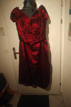 Sehr schönes Elegantes Kleid. Gr. 50