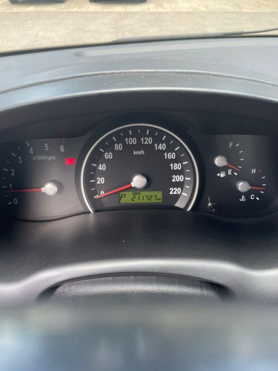 Kia Automobili: Kia Carnival Silber, JG 2006 – Usato da Buch am Irchel venduto da nellsch87 5