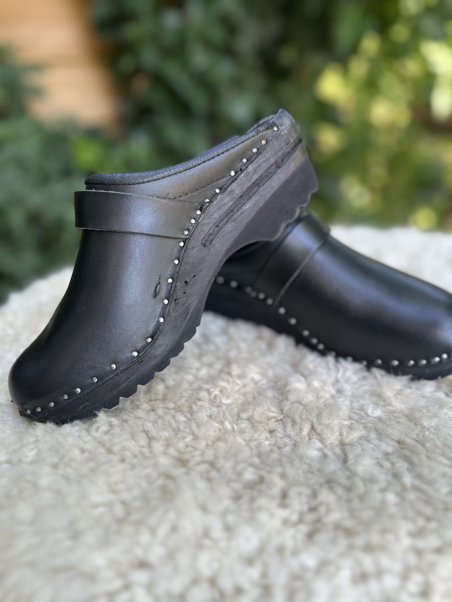 Scarpe da donna: TROENTORPS DAMEN CLOGS / TOFFELN Gr. 37 (Schwarz - Echtholzs – Usato da Baar venduto da AlicjasWunderland 2