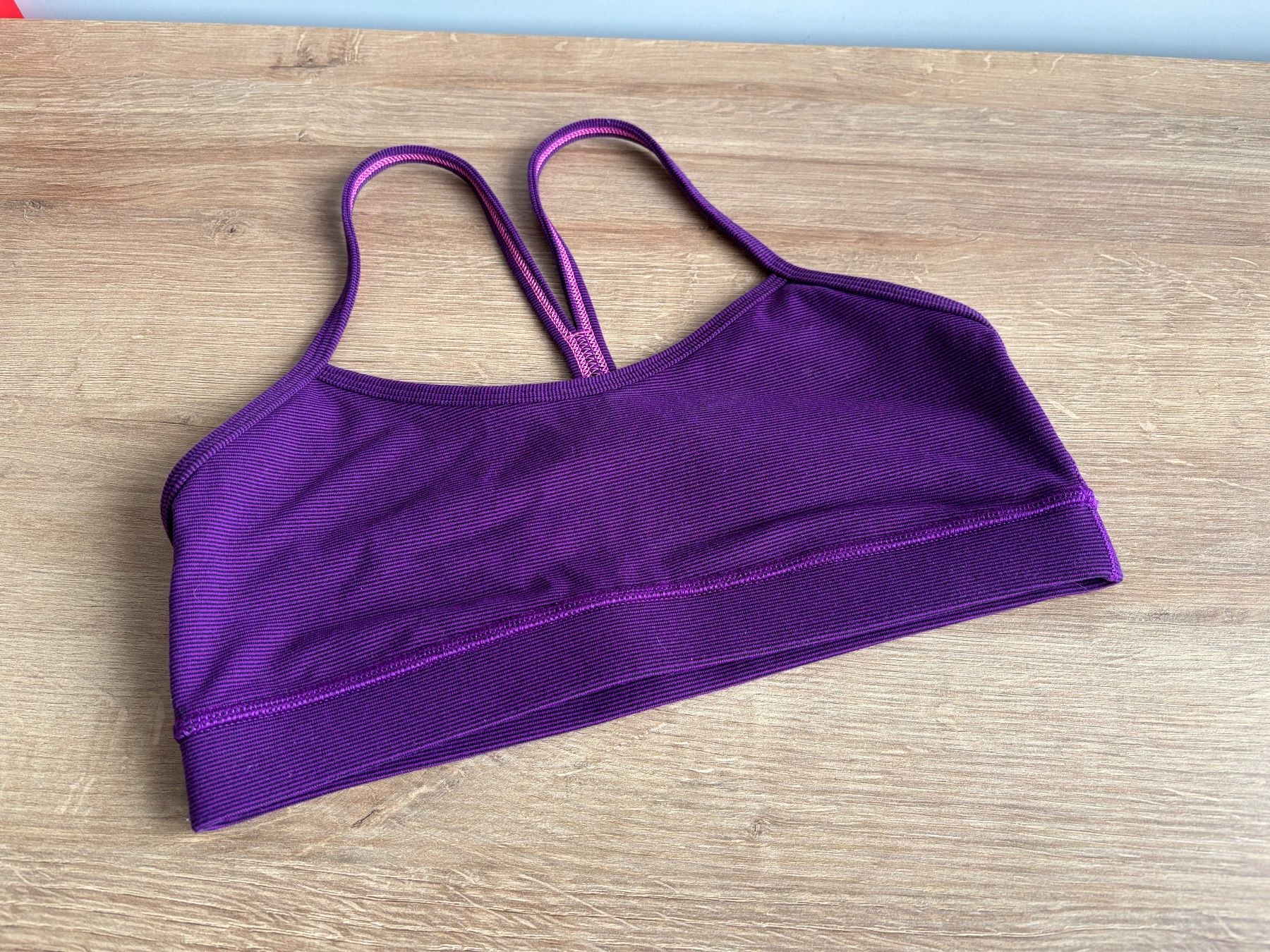 Lululemon Top: Lululemon Flow Y Bra IV - Absolut Neuwertig. – Nuovo (secondo la descrizione) da Bern venduto da lolapennt 6