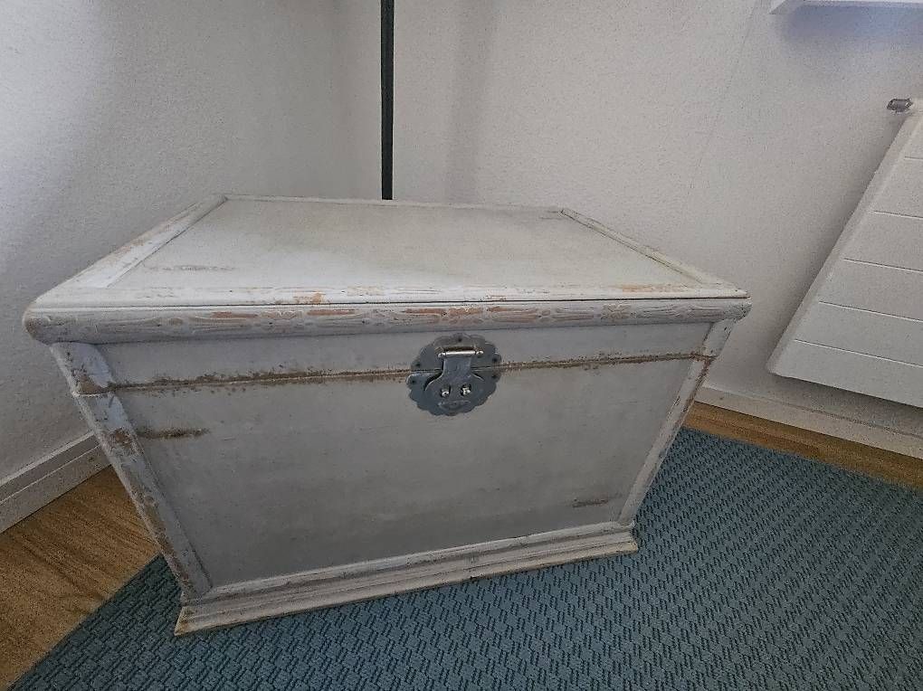 Truhen: Truhe  – Gebraucht aus Schaffhausen von jel_td5y