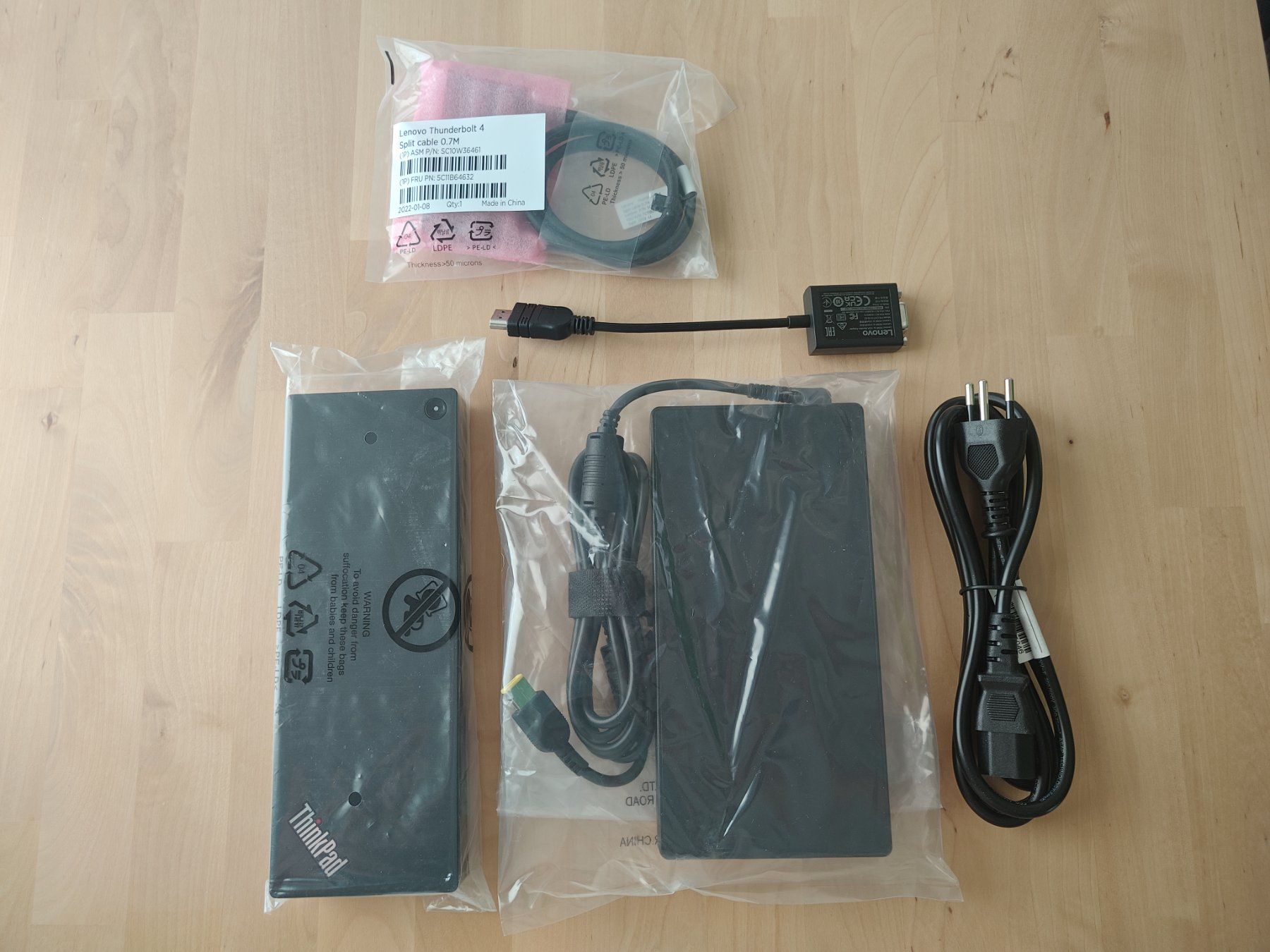 Lenovo Dockingstation: Lenovo ThinkPad Thunderbolt 4 Workstation Dock – Neu (gemäss Beschreibung) aus Ins von MAVIC99 3