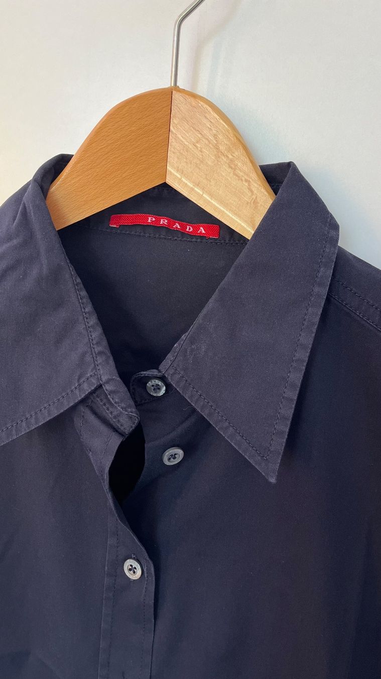 Prada Camicette: PRADA Damenbluse kurzarm dunkelblau – Usato da Küsnacht ZH venduto da Floor1an 1
