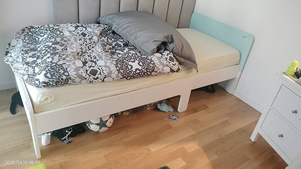 Ikea Betten: Lit avec coffre a jouet et un petit bureau – Gebraucht aus Blonay von Ricco33 1