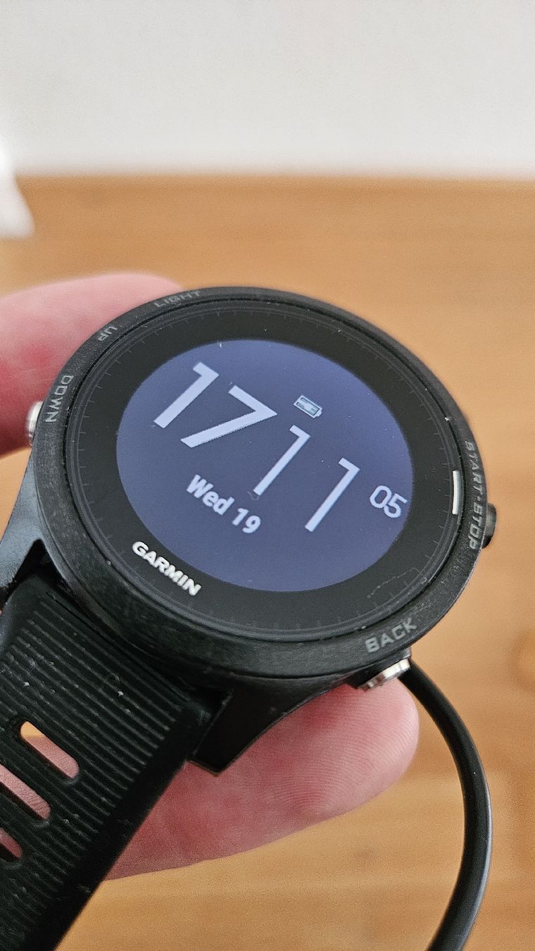 Garmin Montres: Garmin 935 (Power issue) – Défectueux à Zug par diana.bee