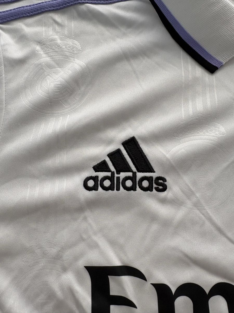 Real Madrid Canottiere & Pantaloni: Real Madrid Trikot 22/23 – Usato da Domat/Ems venduto da tim_lq6b 2