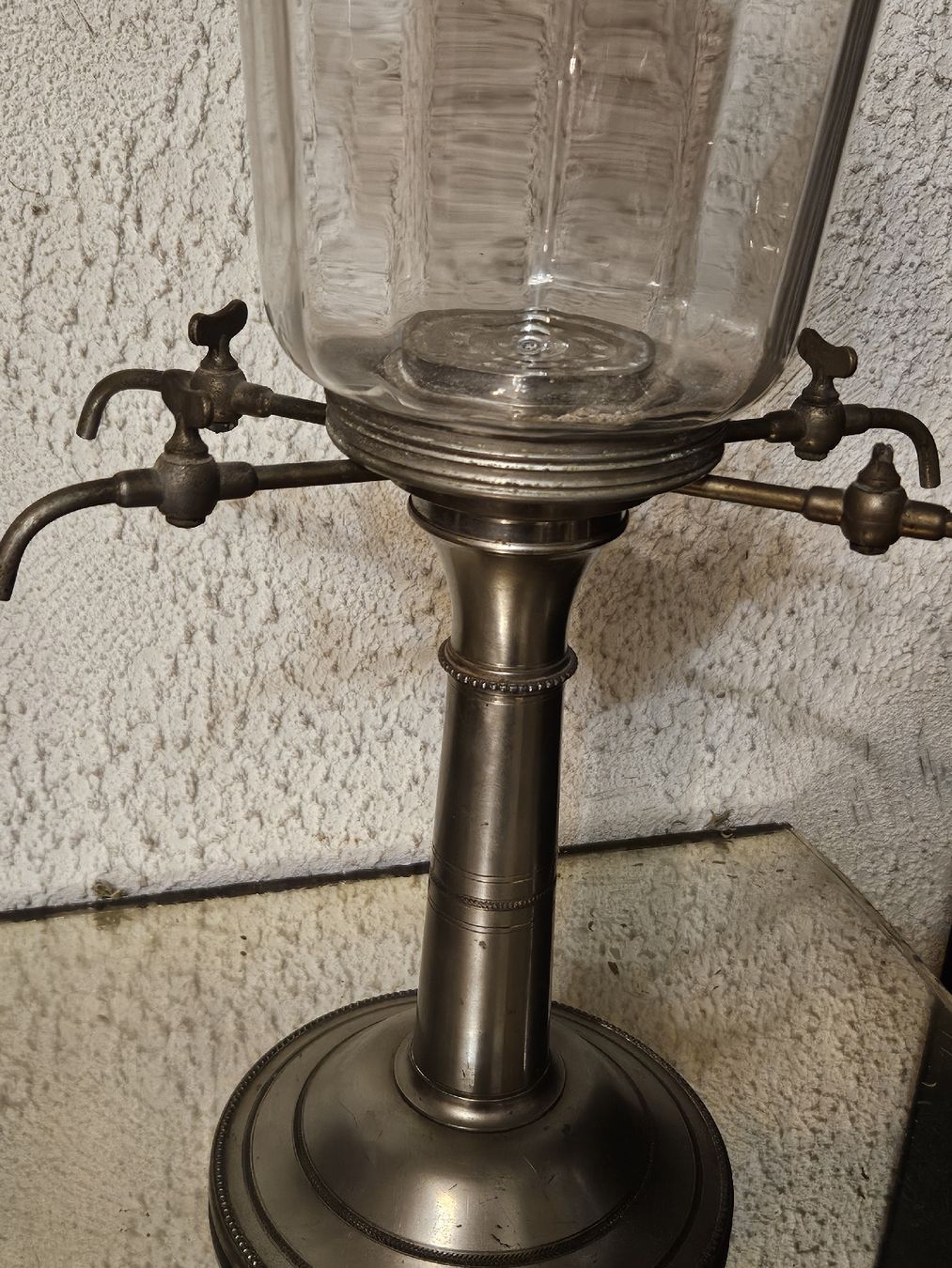 Stagni & Fontane ornamentali: fontaine à absinthe ancienne à restaurer – Difettoso da Cortaillod venduto da lemaurice01 1