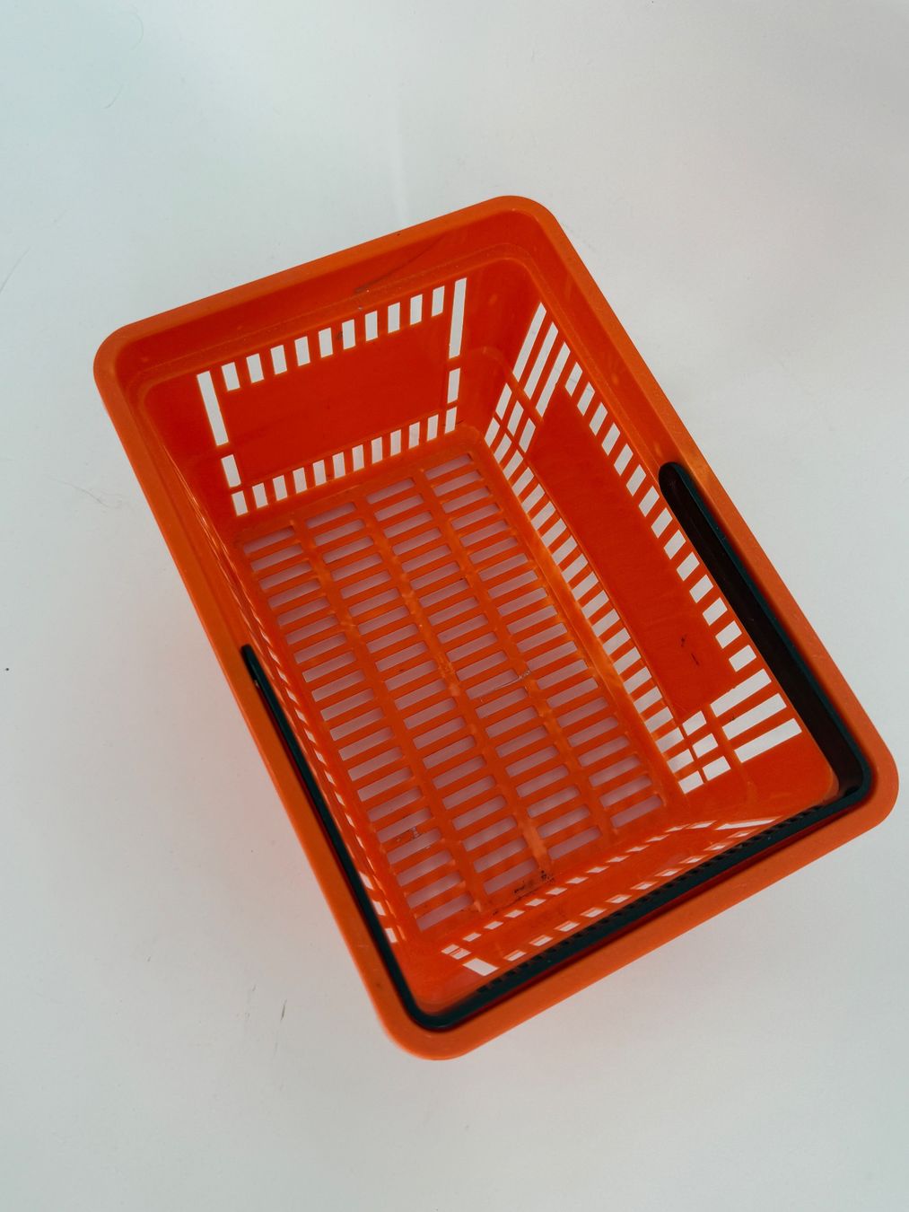 Spielzeuge: Migros Kinder Einkaufskorb – Gebraucht aus Auenstein von moin. 1