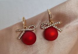 Schmuck rote Ohrringe runde Kugel