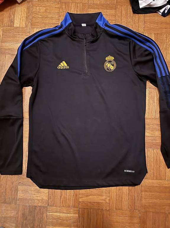Canottiere & Pantaloni: Survêtement Real Madrid  – Usato da Morges venduto da bir_9rsr 1